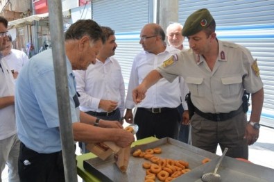 Selendi'de Demokrasi Şehitleri İçin Lokma Hayrı