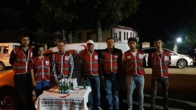 Türk Kızılayı Bilecik Şubesi Darbe Girişimini Kınadı