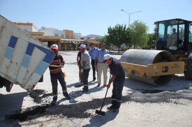 Dinar'da Sıcak Asfalt Serim Ve Yol Yama Çalışmaları Devam Ediyor