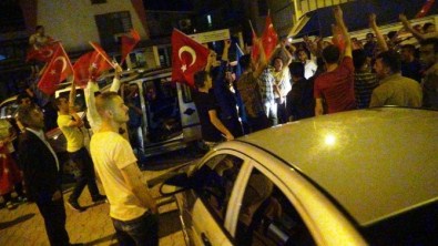 Kurucaovalıar 120 Araçlık Konvoyla Malatya'da Demokrasi Nöbetinde