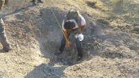 FÜNYE - Şırnak'ta Yol Döşenen Patlayıcı İmha Edildi