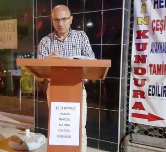 Altınova'da Demokrasi Defterine Yoğun İlgi