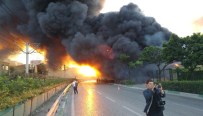HURDA ARABA - Balon Fabrikasındaki Yangın Kontrol Atına Alındı