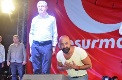 Demokrasi Kahramanı Metin Doğan'ı Hemşehrileri Bağrına Bastı
