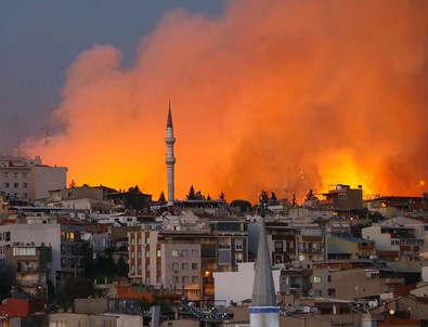 İzmir'de korkutan yangın