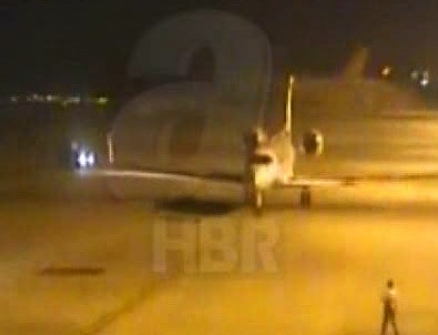 Darbe gecesi Erdoğan'ın uçağının iniş anı
