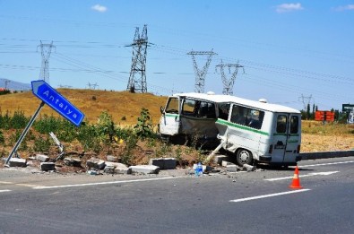 Seydişehir'de Trafik Kazası Açıklaması İki Yaralı