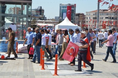 Taksim meydanı bomba araması için boşaltıldı