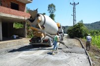 ÖZDEMIRCI - Akören-Yeşilyurt-Özdemirci Mahallelerinin Yolları Betonlanıyor