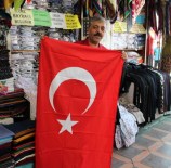 Darbe Girişimi Sonrası Halk Bayrağa Sarıldı