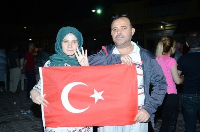 Darende'de Demokrasi Nöbeti Sürüyor