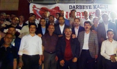 Gümrük Ve Ticaret Bakan Yardımcısı Çiftci, Erciş'te Demokrasi Nöbetine Katıldı