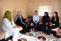 SİVİL ŞEHİT - Protokol Eşleri Şehit Ailelerini Ziyaret Etti