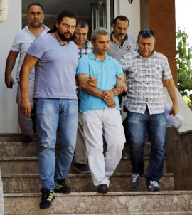 Alanya'da 25 Akademisyen Gözaltına Alındı