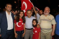 'Dedeleri Çanakkale'de, Torunları Meydanlarda Destan Yazdı'