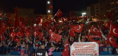 Erzurum'un Demokrasi Nöbetinde Milli Ruh Dorukta