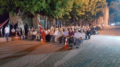 Eskigediz'de Demokrasi Şehitleri İçin Mevlit