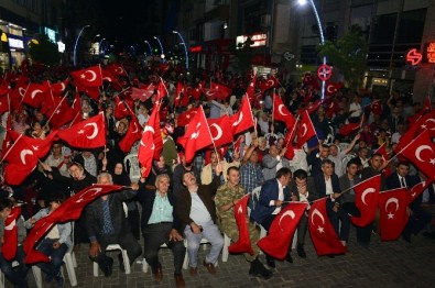 FETÖ'nün Darbe Girişimine Aşıklar'dan Sert Göndermeler