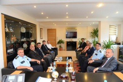 Vali Özdemir'den Emniyet Müdürlüğü'ne Ziyaret