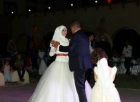 15 Temmuz'da Düğünü Bırakıp Meydanlara Koştular