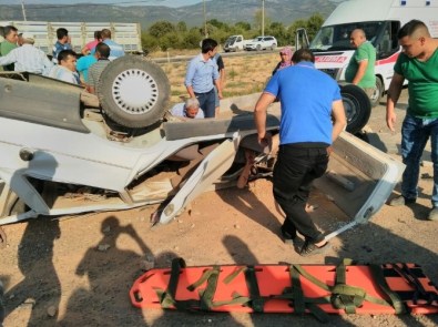 Uşak'ta Trafik Kazası; 1 Ölü 3 Yaralı