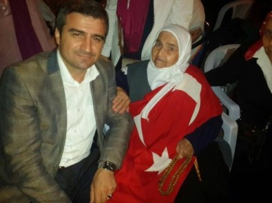 Akçakoca'da Demokrasi Nöbeti Devam Ediyor