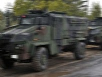 EL YAPIMI BOMBA - Askeri aracın geçişi sırasında patlama!