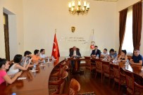 NICELIK - Azerbaycanlı Gazeteciler Vali Karaloğlu'nu Ziyaret Etti