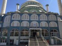 CAMİ İMAMI - Camide 'Darbe' Gerginliği