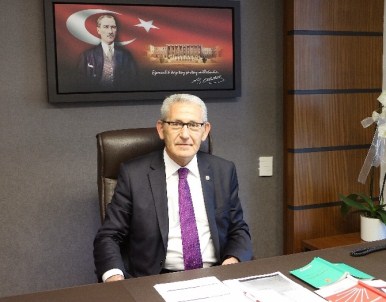 CHP'li Kazım Arslan, TRT Spikeri Erhan Çelik'le İlgili İddiaları Meclise Taşıdı