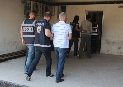 Elazığ'da Gözaltına Alınan Emniyet Müdürleriyle Birlikte 15 Polis Adliyeye Sevk Edildi