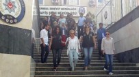 BÜLENT MUMAY - FETÖ/PDY Soruşturmasında Gözaltına Alınan Gazeteciler Adliyede