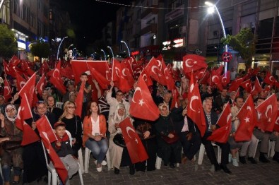 Gümüşhane'de Demokrasi Nöbeti 14.Gününde