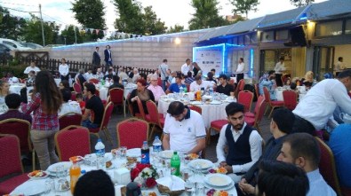 14 Ülkeden Müslümanlar Bursa'da İftar Yaptı