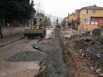 ALT YAPI ÇALIŞMASI - Büyükşehir, Alt Yapı Çalışmalarına Devam Ediyor