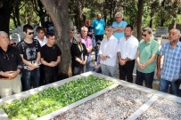 ALİ SUNAL - Kemal Sunal, Mezarı Başında Anıldı