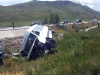 Pasinler'de Trafik Kazası Açıklaması 17 Yaralı