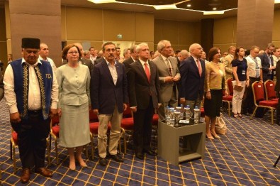 Başkan Ataç Kırım Tatar Kongresi'nde Konuştu