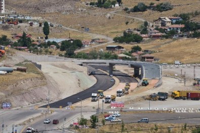 Büyükşehir Belediyesi Tarafından Hurdacılar Sitesi Kavşağına Yapılan Köprü Tamamlandı
