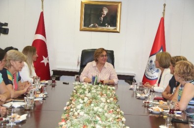 CHP'li Kadınlardan 'Demokrasi Mitingi'ne Videolu Davet