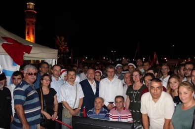 İŞKUR İzmir'den Demokrasi Nöbeti Çıkarması