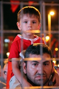 Kayseri'de Demokrasi Nöbeti Sürüyor