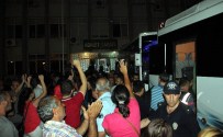 Aydın'da 61 Polis Ve 52 Kamu Görevlisi Tutuklandı