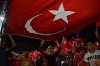 DURSUN ALI ERZINCANLı - Diyarbakır'daki Demokrasi Nöbeti Coşkuyla Devam Ediyor