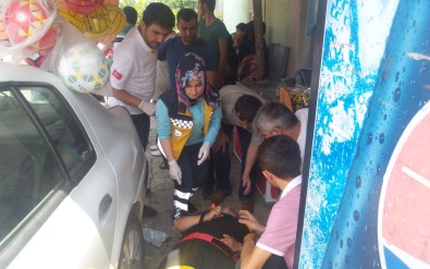 Otomobil Kahvehane Bahçesine Daldı Açıklaması 1 Ölü 9 Yaralı