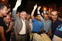 HACı FEVZI AKDOĞAN - Sedye İle Demokrasi Nöbetine Katıldı