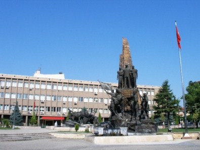 Uşak Kent Meydanın Adı '15 Temmuz Şehitleri Meydanı' Oldu