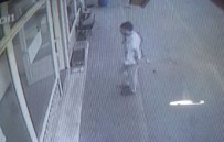 SADAKA - Bağış Yapacağım Deyip Sadaka Kutusunu Çaldı