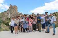 Güney Kore Ve Alman Turistler, Kapadokya'ya Hayran Kaldı