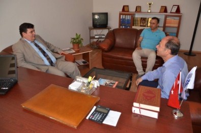 Vali Arslantaş İadeyi Ziyaretlerde Bulundu